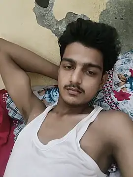 Snapshot of your_shezada chatting on August 2, 7:51 am your shezada online show from August 2, 7:51 am
