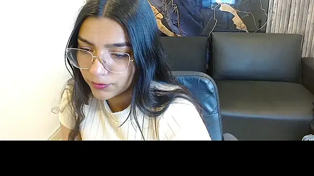 Snapshot of eva_luna2020 chatting on May 20, 1:39 pm eva luna2020 online show from May 20, 1:39 pm