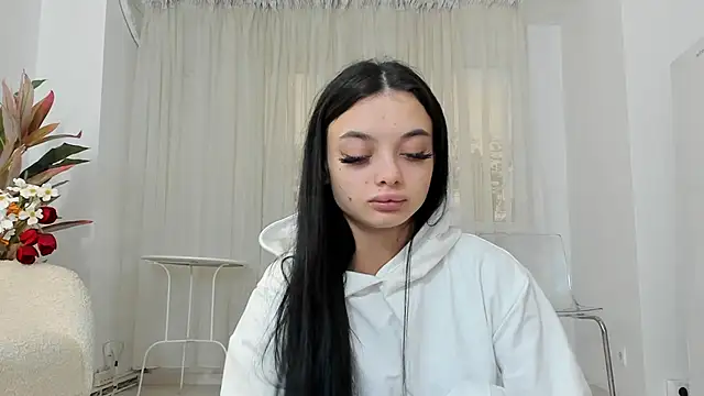 RachellRavee online show from May 10, 4:39 am
