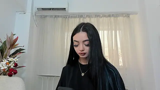 RachellRavee online show from May 13, 4:54 am