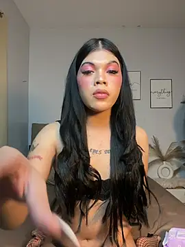 DanikaLovve online show from May 10, 4:12 pm