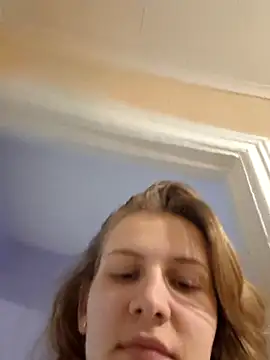 mooniekiss online show from May 15, 4:14 pm
