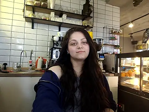 Molli lii online show from May 11, 2:45 pm