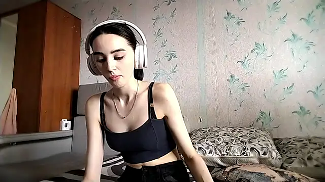 Snapshot of NightFoxxx chatting on July 1, 11:15 pm NightFoxxx online show from July 1, 11:15 pm