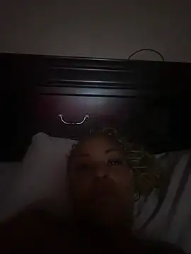 Missprettythang online show from May 12, 5:48 am