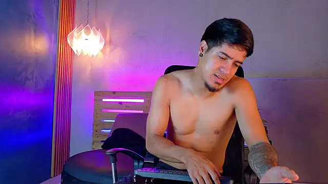 criss hardcock  online show from June 6, 1:27 pm