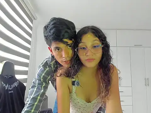 Motasandcalis online show from May 12, 9:01 pm