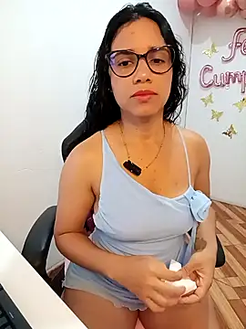 alanahot94 online show from May 10, 3:01 am