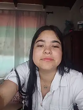 Snapshot of MiiaHott_W chatting on June 21, 8:22 pm MiiaHott W online show from June 21, 8:22 pm