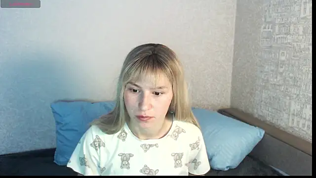 polly holyy online show from May 18, 1:02 am