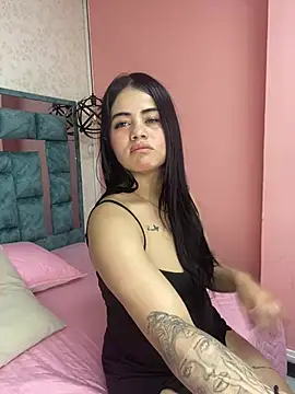 Snapshot of zoe_martinez chatting on May 23, 7:40 pm zoe martinez online show from May 23, 7:40 pm