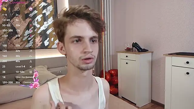 Snapshot of Bimbo_boy_ chatting on July 4, 4:35 pm Bimbo boy online show from July 4, 4:35 pm