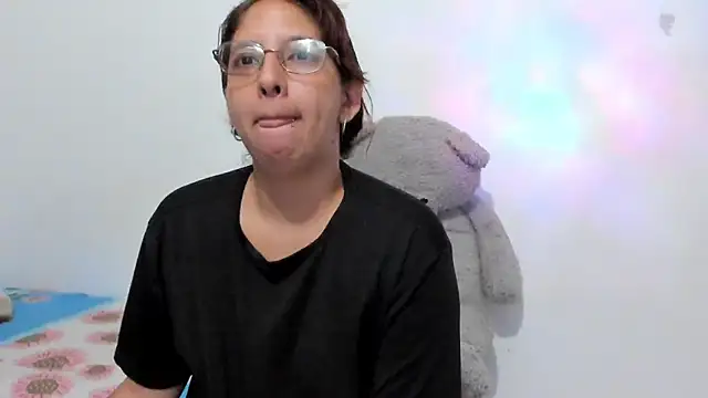 Snapshot of tovar_69 chatting on June 29, 12:39 am tovar 69 online show from June 29, 12:39 am