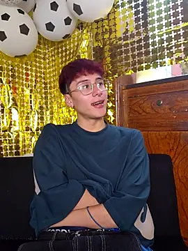 Snapshot of Adam_foxs_ chatting on June 20, 8:00 pm Adam foxs online show from June 20, 8:00 pm