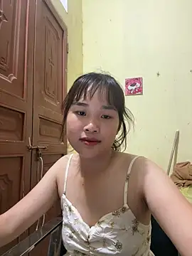 Lili 019 online show from May 13, 2:47 pm