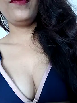 Reena2222 online show from May 12, 4:09 am