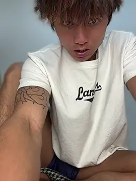 luo-77 online show from May 11, 4:04 pm