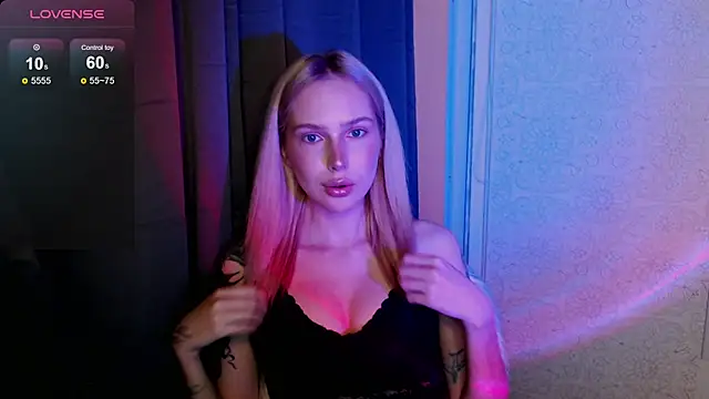 MichelleVelour online show from May 13, 4:04 pm