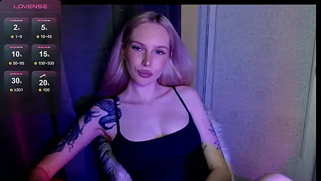 MichelleVelour online show from July 9, 5:06 pm