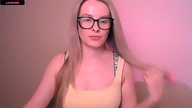 MariaTess  online show from May 10, 5:29 pm