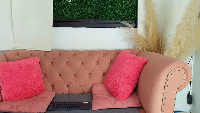 zhara smith online show from July 29, 12:03 pm