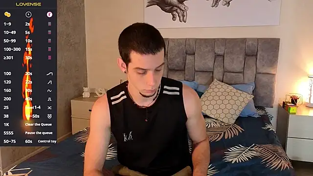 Snapshot of isaacblaze_ chatting on June 11, 3:48 am isaacblaze online show from June 11, 3:48 am