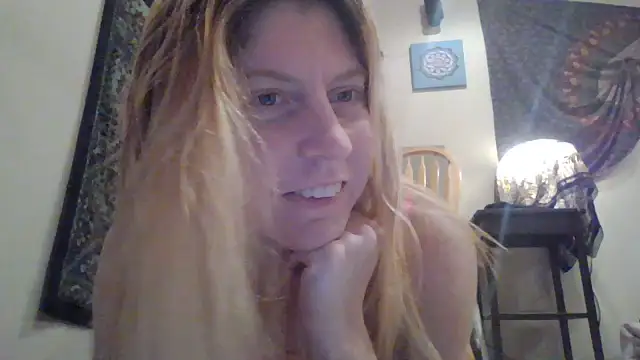 daddys girl333 online show from July 18, 2:38 am
