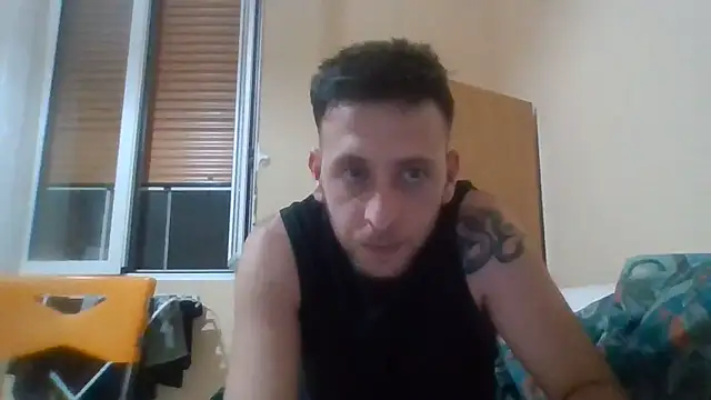 Snapshot of VincentZe99 chatting on June 27, 2:38 am VincentZe99 online show from June 27, 2:38 am