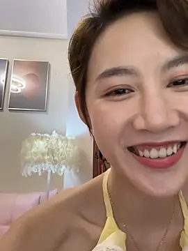 A-happyy online show from May 13, 12:57 pm