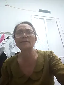 Vieekee online show from May 11, 4:04 pm