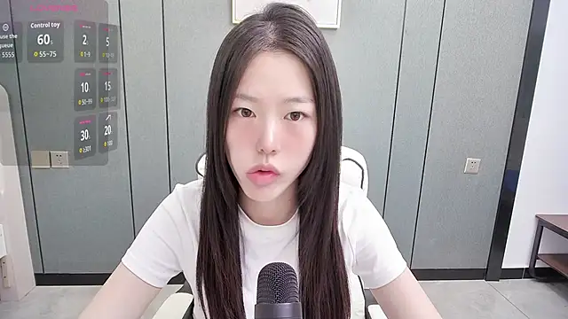 Lucky  cat online show from May 13, 7:17 am