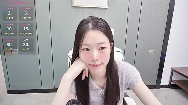 Lucky  cat online show from May 15, 7:59 am