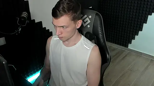 More than friend online show from June 22, 1:41 pm