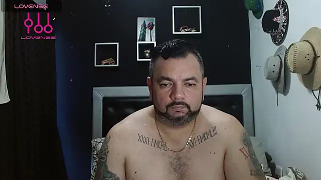 Snapshot of perverseveteranmanxxx chatting on December 9, 7:50 pm perverseveteranmanxxx online show from December 9, 7:50 pm