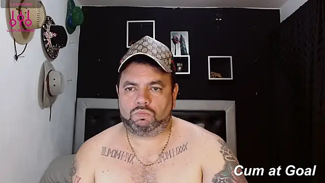 Snapshot of perverseveteranmanxxx chatting on January 7, 4:29 am perverseveteranmanxxx online show from January 7, 4:29 am