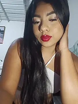Snapshot of asly_v_a chatting on May 13, 5:05 am asly v a online show from May 13, 5:05 am