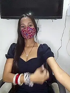 Snapshot of sexy_manvi25 chatting on June 6, 7:35 am sexy manvi25 online show from June 6, 7:35 am