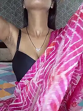 Snapshot of sexy_manvi25 chatting on July 3, 6:31 am sexy manvi25 online show from July 3, 6:31 am