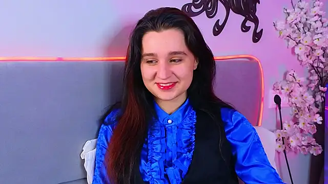 ReynaEdge online show from May 26, 9:27 am