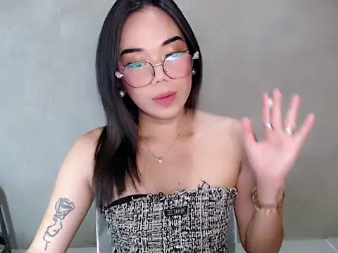 Snapshot of Urbabydollxxx chatting on June 7, 5:27 pm Urbabydollxxx online show from June 7, 5:27 pm