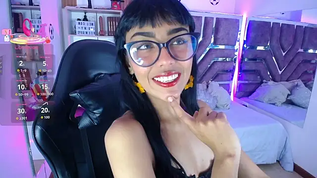 Snapshot of Violett_Gardenn chatting on July 7, 11:36 am Violett Gardenn online show from July 7, 11:36 am
