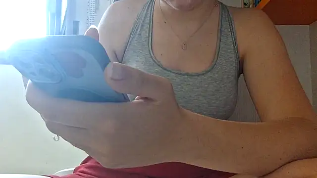 Foxyyy69 online show from June 17, 12:07 pm