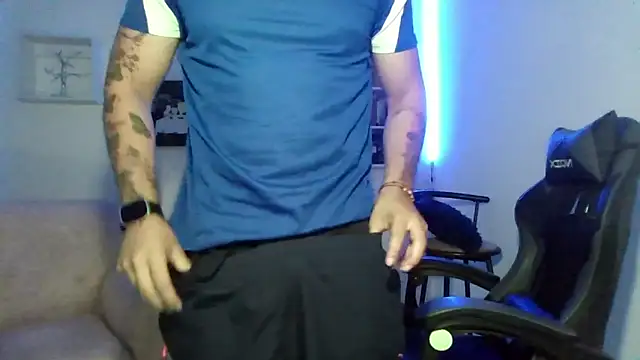 Snapshot of Thiago_420 chatting on May 12, 10:51 pm Thiago 420 online show from May 12, 10:51 pm