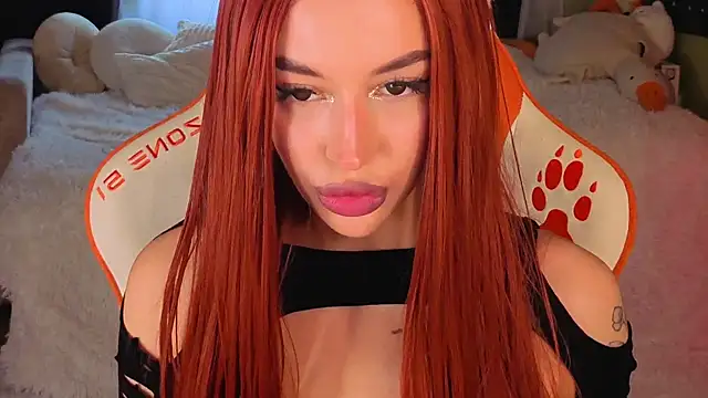 Regina Amour online show from June 28, 1:17 pm