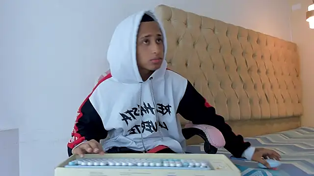 Supreme Badboy online show from July 5, 2:40 am