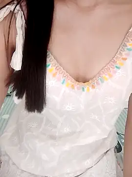 Snapshot of Ipho_girl chatting on June 19, 8:23 pm Ipho girl online show from June 19, 8:23 pm
