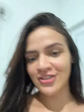 Snapshot of Sarah__hot chatting on May 16, 12:29 am Sarah hot online show from May 16, 12:29 am