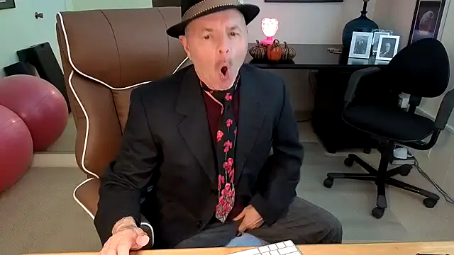 hotdadbod online show from November 7, 9:37 pm