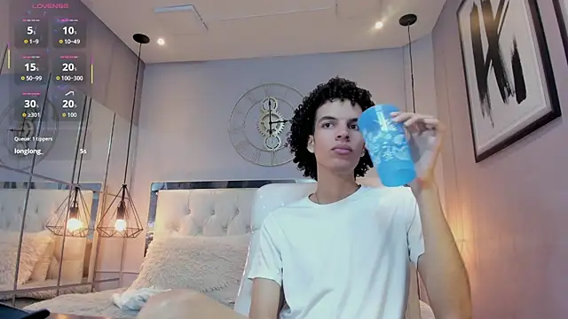 Snapshot of felix_haze chatting on June 9, 5:46 pm felix haze online show from June 9, 5:46 pm