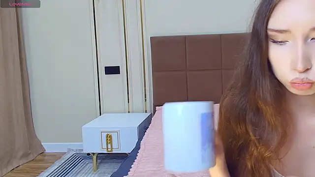 lalisabrown online show from July 3, 3:46 am